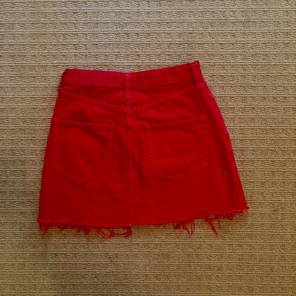Abercrombie & Fitch Red Denim Zoe Natural Rise A-Line Skirt Size 2 - Picture 2 of 4